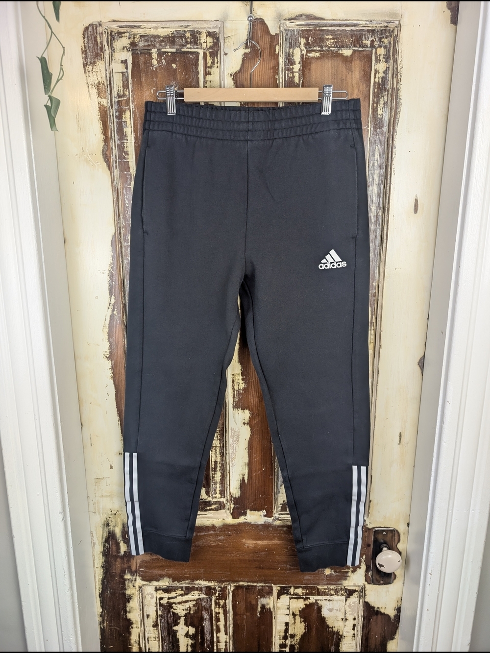 Adidas Black Tapered Sweatpants Joggers 3 Stripe Men’s M/L Women’s Streetwear